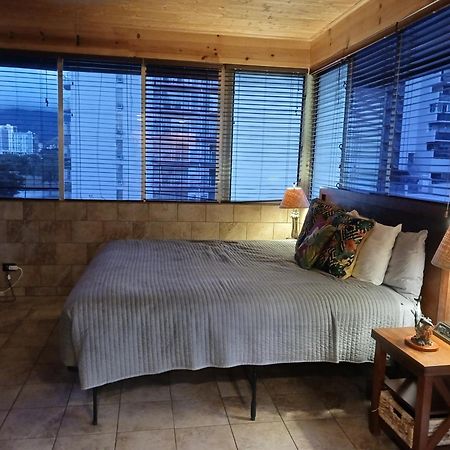 Hawaiian King Aparthotel Honolulu Room photo