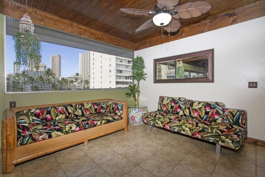 Hawaiian King Aparthotel Honolulu Exterior photo